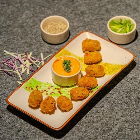 Stay Studio Hotel & Residences 구르가온 외부 사진