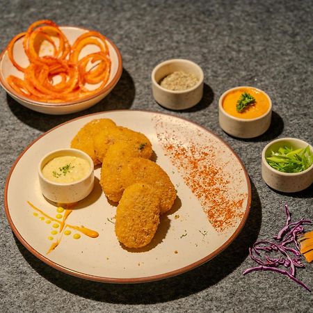 Stay Studio Hotel & Residences 구르가온 외부 사진