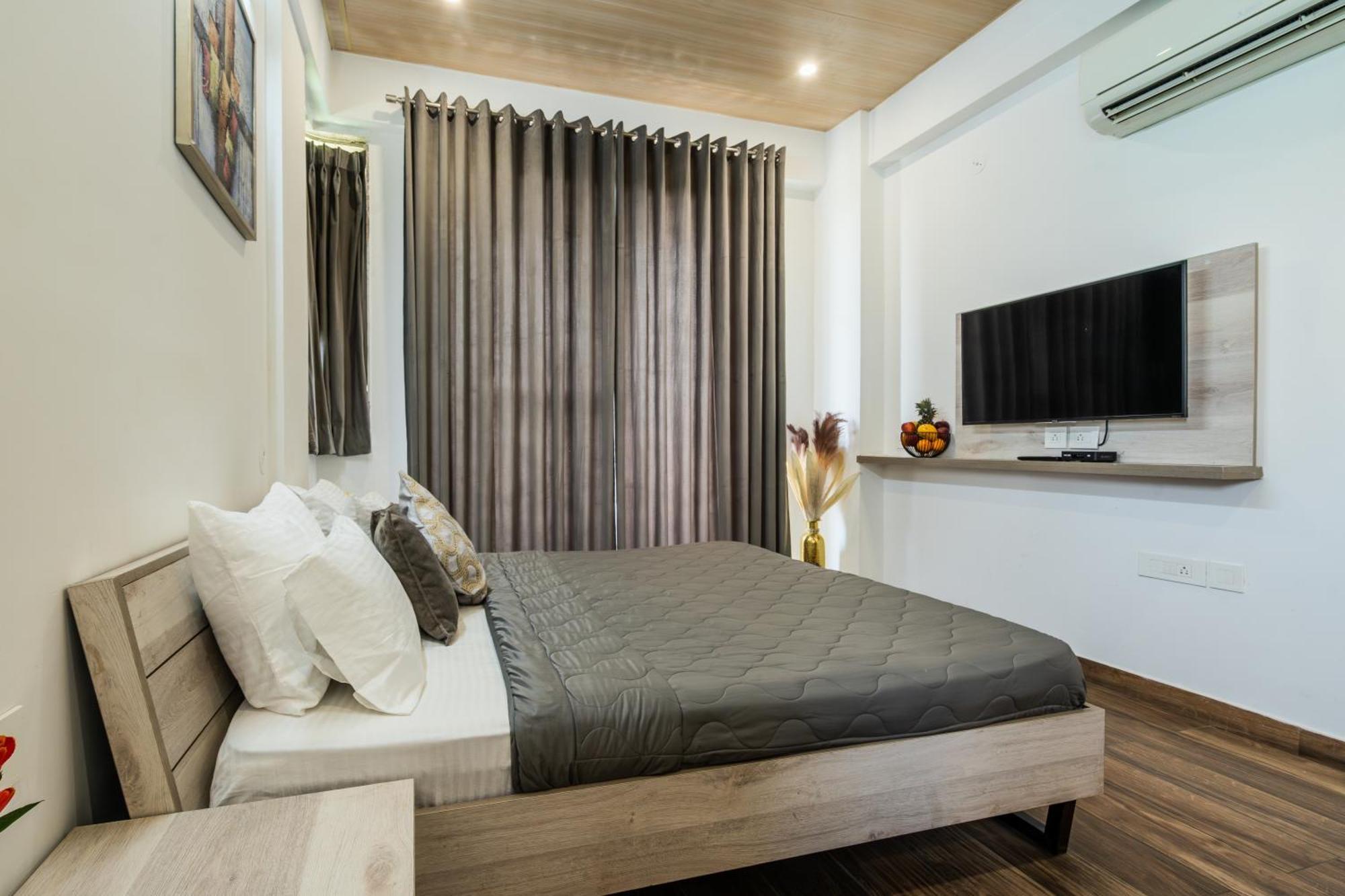 Stay Studio Hotel & Residences 구르가온 외부 사진