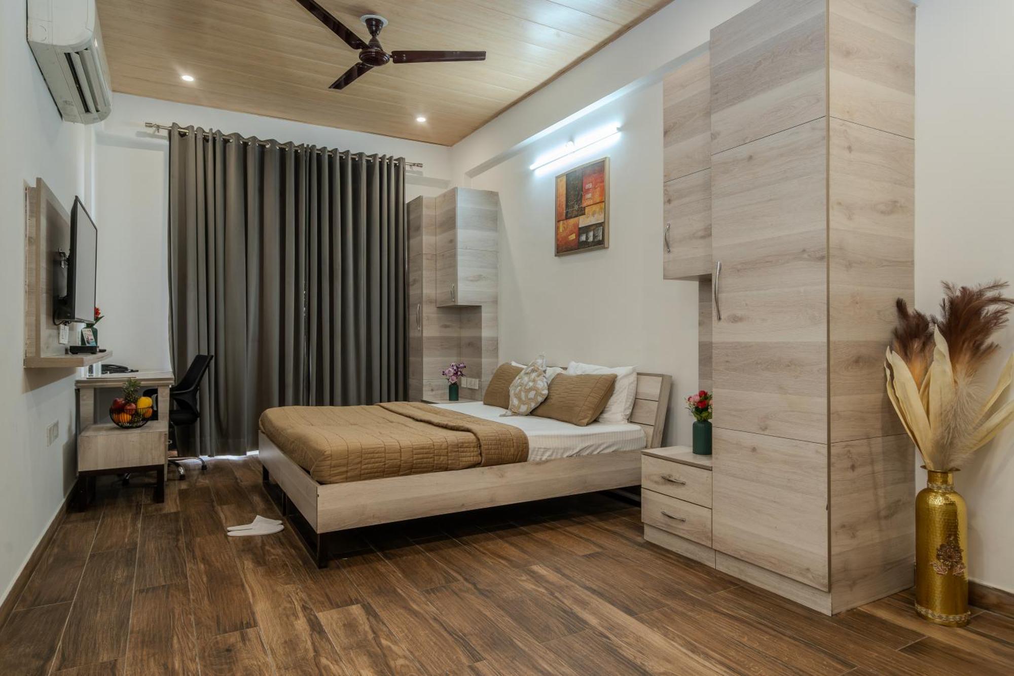 Stay Studio Hotel & Residences 구르가온 외부 사진