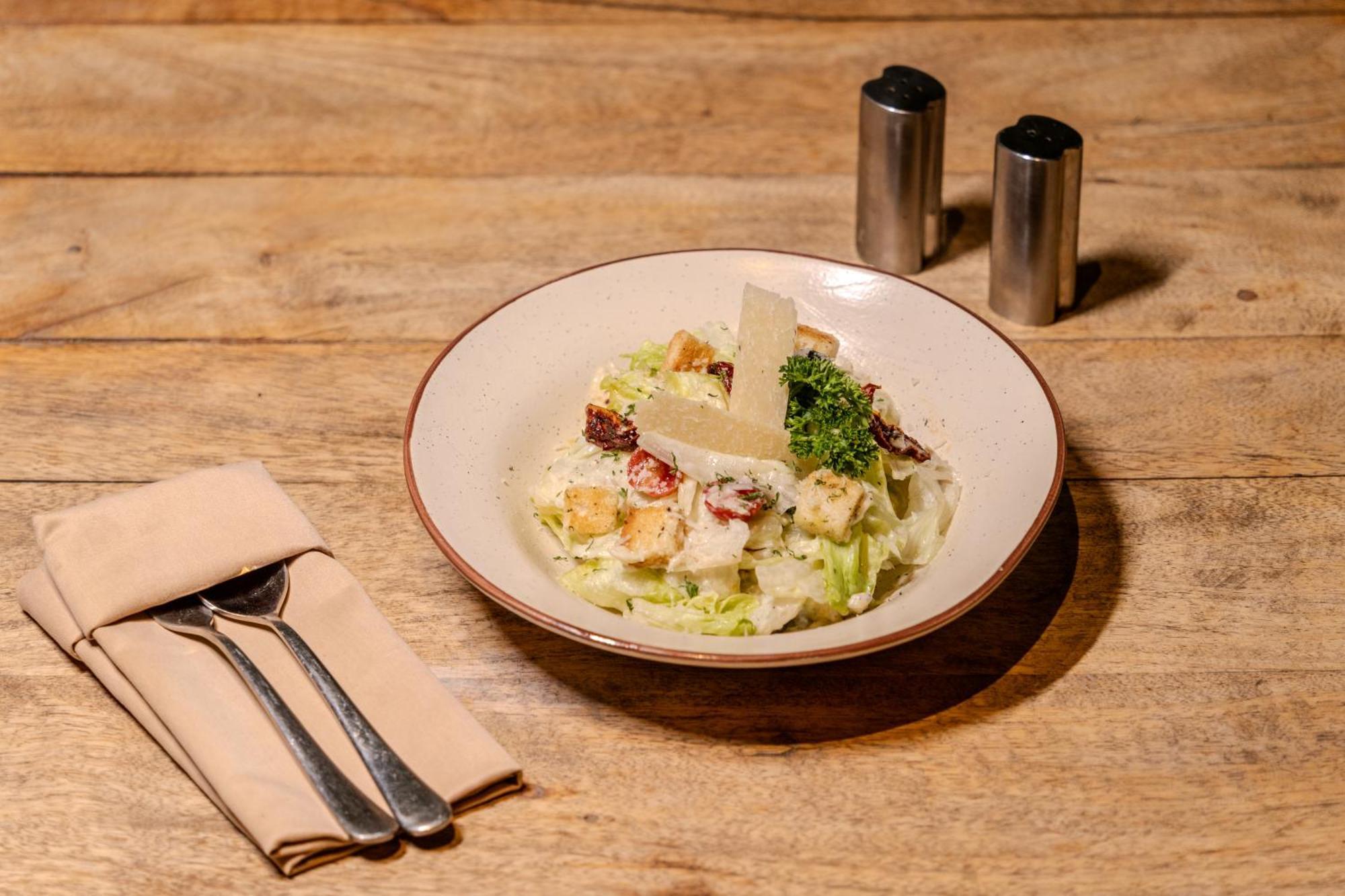 Stay Studio Hotel & Residences 구르가온 외부 사진